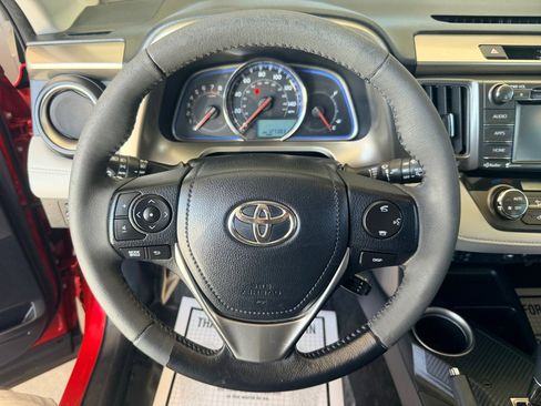 Used 2014 Toyota RAV4 Limited image 9