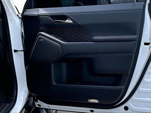 Used 2024 Lexus GX 550 w/ Accessory Package (Z1) AWD/4WD image 27