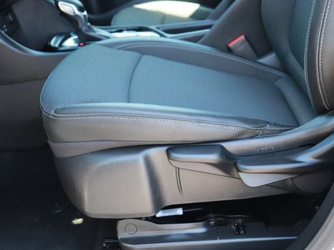 Used 2025 Buick Encore GX Preferred FWD image 10