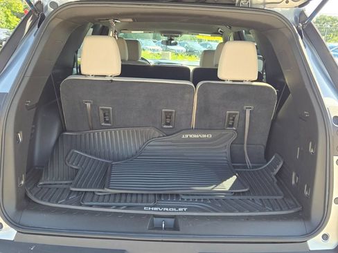 Used 2023 Chevrolet Traverse LS w/ Midnight/Sport Edition FWD image 14