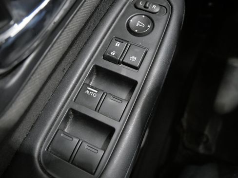 Used 2022 Honda HR-V LX image 12