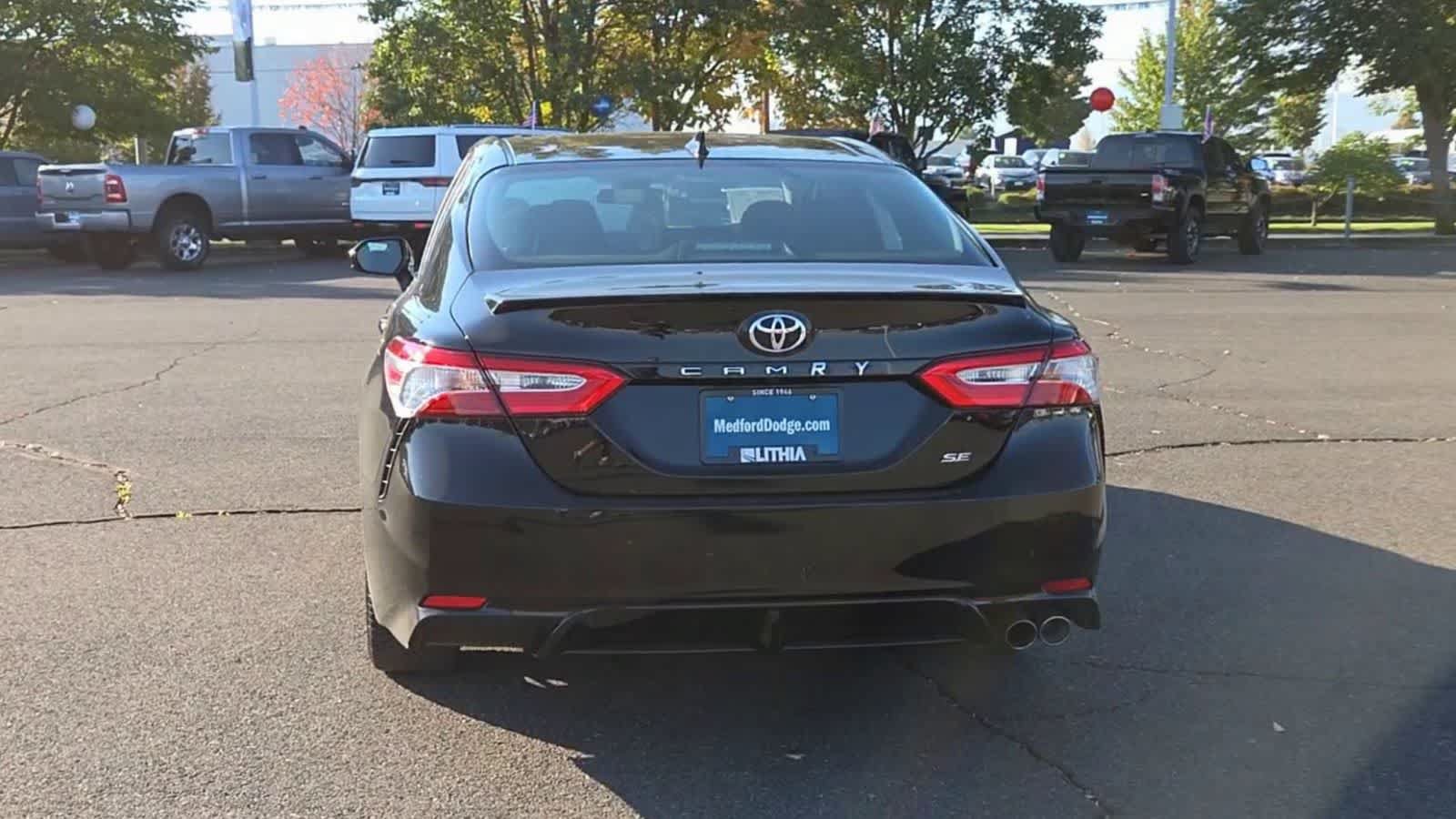 Used 2020 Toyota Camry SE FWD image 7