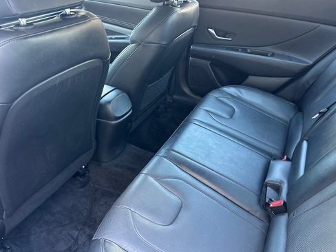 Used 2023 Hyundai Elantra Limited FWD image 14