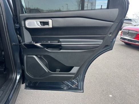 Used 2023 Ford Explorer Platinum w/ Technology Package image 20