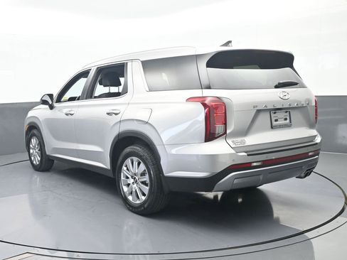 Used 2025 Hyundai Palisade SEL FWD image 4