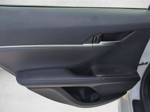 Used 2023 Toyota Camry XLE FWD image 9