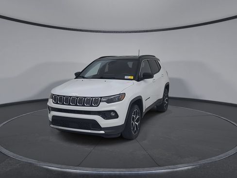 Certified 2025 Jeep Compass Limited AWD/4WD image 6