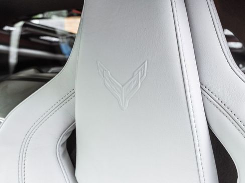 Used 2023 Chevrolet Corvette Stingray Preferred Cpe w/ Z51 Performance Package image 7