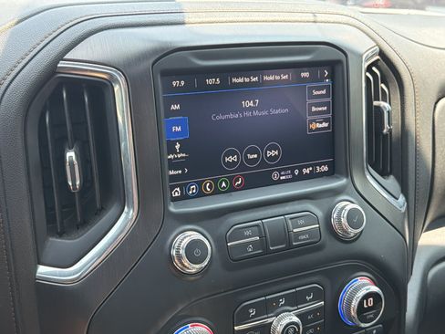 Used 2021 GMC Sierra 1500 AT4 w/ AT4 Premium Package AWD/4WD image 23