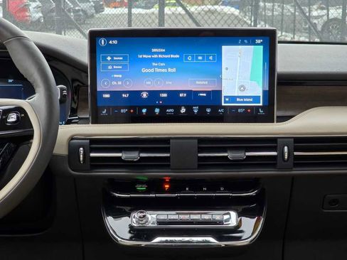 Used 2023 Lincoln Corsair Reserve w/ Equipment Group 201A image 28