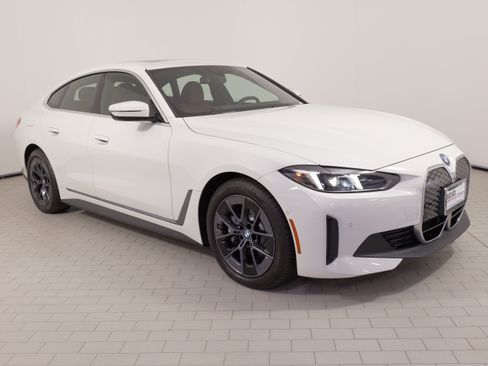 Used 2025 BMW i4 xDrive40i w/ Premium Package AWD/4WD image 6