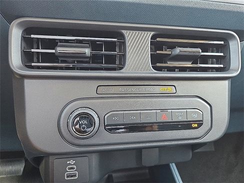 New 2025 Ford Maverick XL w/ Equipment Group 102A image 15