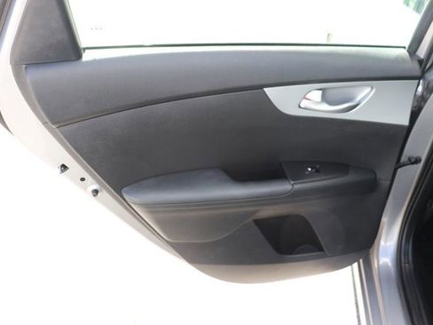 Used 2023 Kia Forte LXS image 12