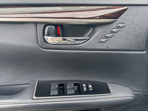 Used 2017 Lexus ES 350 w/ Navigation System Package FWD image 11