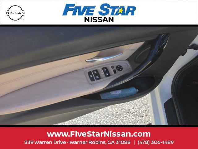 Used 2016 BMW 320i Sedan RWD image 14