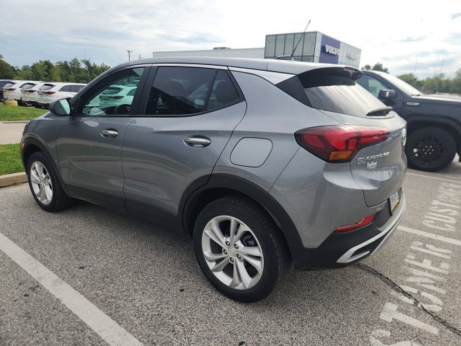Used 2023 Buick Encore GX Preferred w/ Cold Weather Comfort Package AWD/4WD image 4