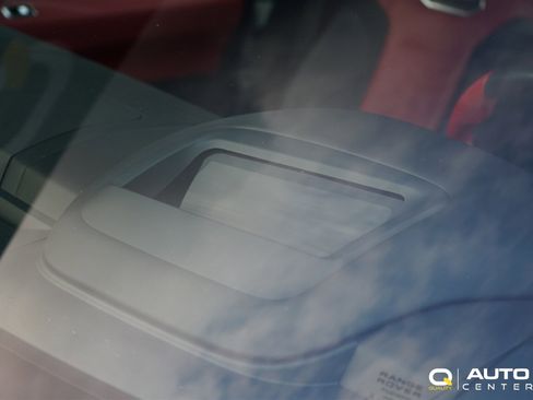 Used 2019 Land Rover Range Rover Sport SVR image 12