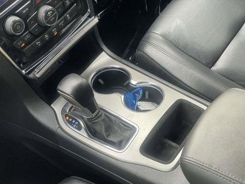 Used 2020 Jeep Grand Cherokee Limited image 17