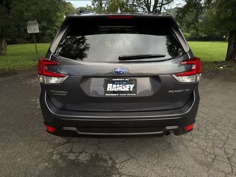 Certified 2023 Subaru Forester Premium AWD/4WD image 7