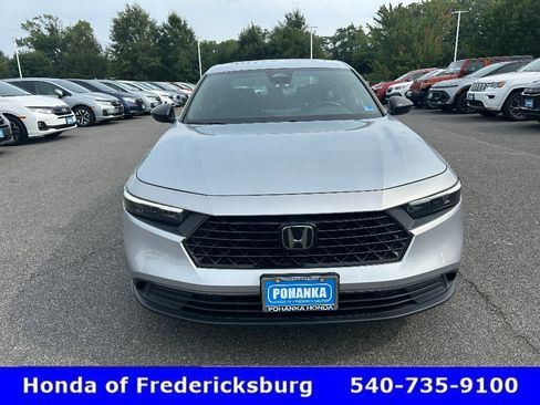 Used 2024 Honda Accord Sport image 9