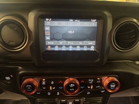 Used 2021 Jeep Wrangler Unlimited Willys image 14