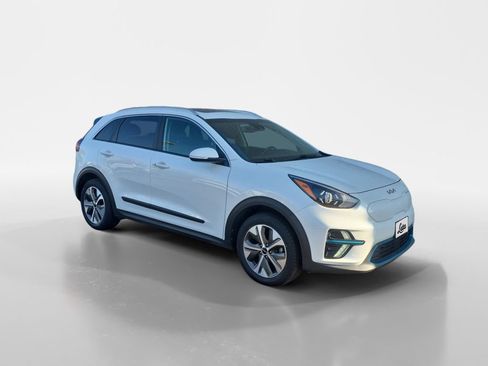 Used 2022 Kia Niro EX Premium FWD image 2
