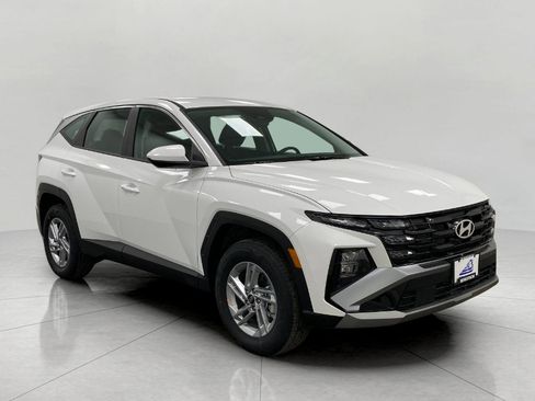 New 2026 Hyundai Tucson SE image 1