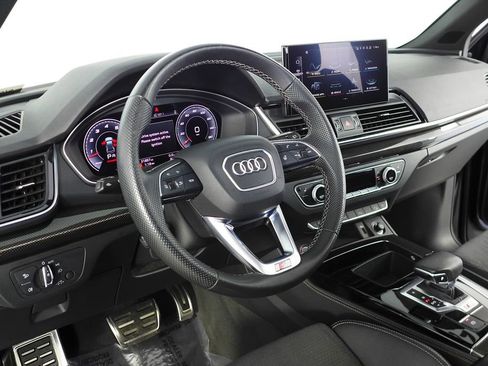 Used 2022 Audi SQ5 Premium Plus w/ Premium Plus Package image 31