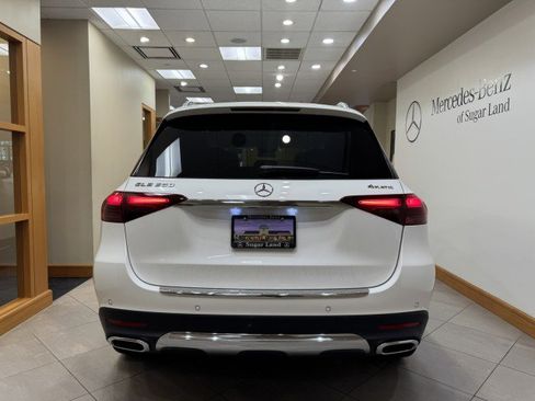 Certified 2025 Mercedes-Benz GLE 350 4MATIC image 4