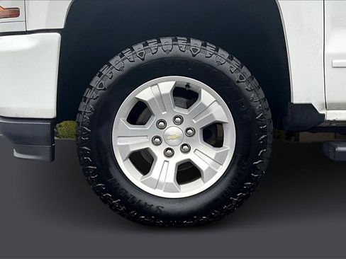 Used 2017 Chevrolet Silverado 1500 LT w/ All Star Edition image 34