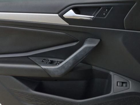 Used 2019 Volkswagen Jetta S w/ Driver Assistance Package image 8