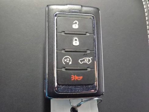Used 2023 Jeep Grand Cherokee Overland AWD/4WD image 31