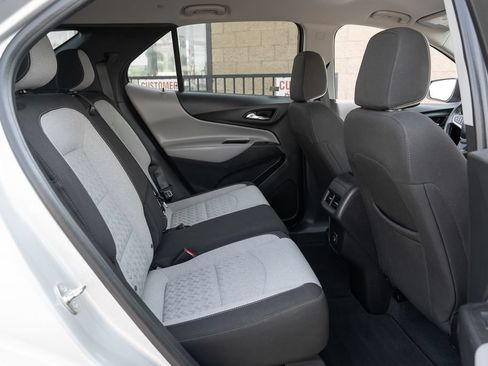 Used 2022 Chevrolet Equinox LS AWD/4WD image 39