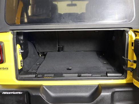 Used 2019 Jeep Wrangler Unlimited Rubicon AWD/4WD image 17