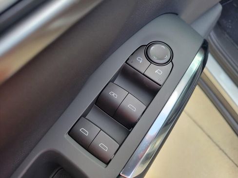 New 2026 Chevrolet Traverse LT w/ Driver Confidence Package image 23