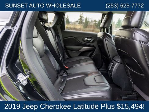Used 2019 Jeep Cherokee Latitude Plus image 75