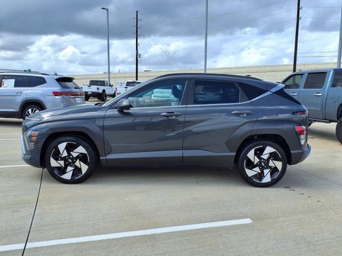 Used 2024 Hyundai Kona Limited image 3