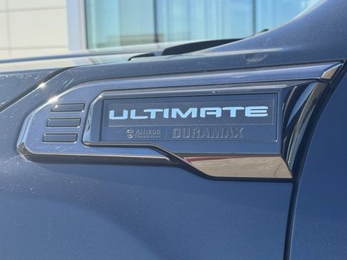 Used 2024 GMC Sierra 2500 Denali Ultimate image 8