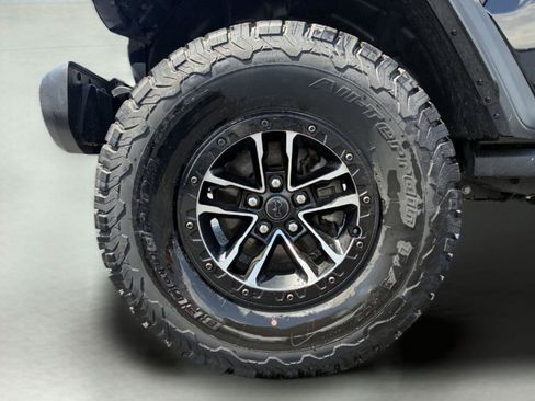 Used 2025 Jeep Wrangler Unlimited Sport AWD/4WD image 28