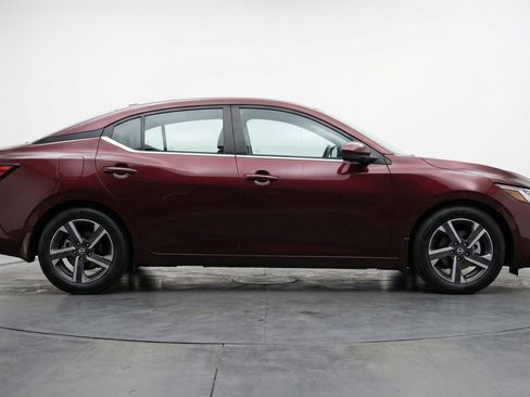 Used 2025 Nissan Sentra SV FWD image 11