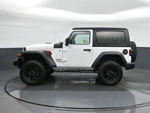 Used 2020 Jeep Wrangler Sport image 4