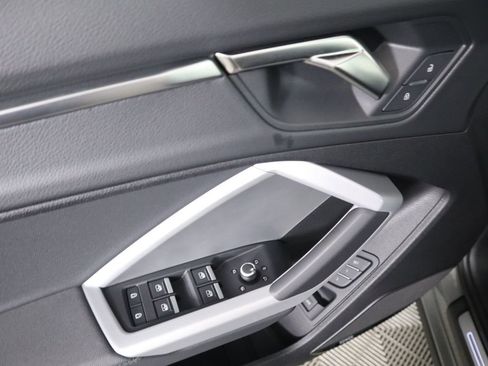 New 2025 Audi Q3 2.0T Premium image 24