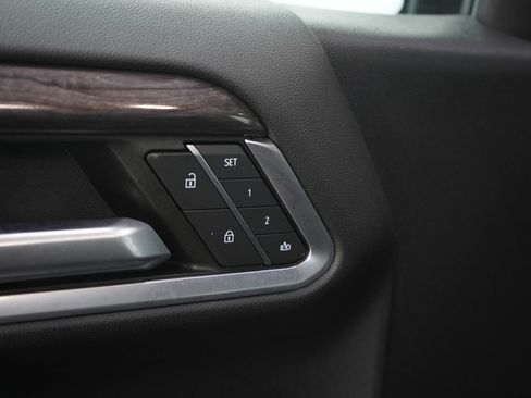 Used 2022 Chevrolet Silverado 1500 LTZ AWD/4WD image 23