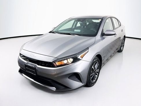 Certified 2024 Kia Forte LXS image 1