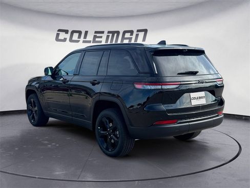 New 2025 Jeep Grand Cherokee Limited w/ Luxury Tech Group II image 3