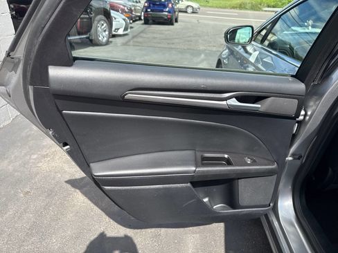 Used 2020 Ford Fusion Titanium image 20