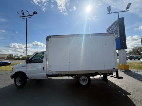Used 2006 Ford E-350 and Econoline 350 Super Duty image 8