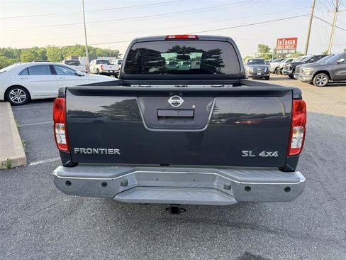 Used 2013 Nissan Frontier SL w/ Moonroof Pkg AWD/4WD image 6