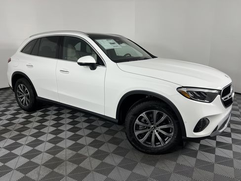 New 2026 Mercedes-Benz GLC 300 4MATIC image 2
