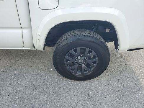 Certified 2022 Toyota Tacoma TRD Off-Road image 20